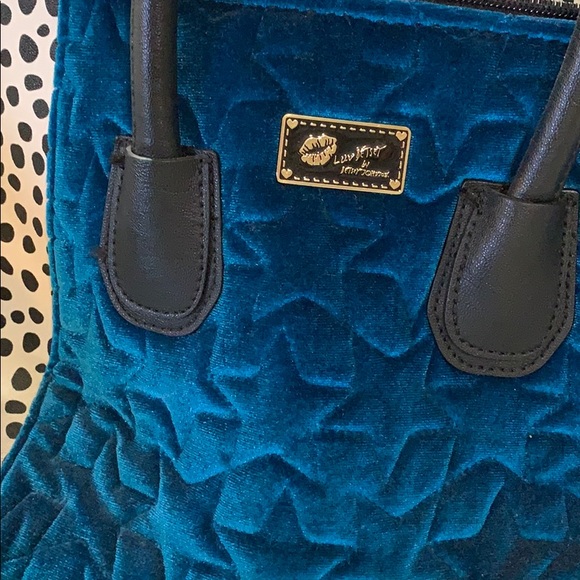 Betsey Johnson purse! - Picture 2 of 7
